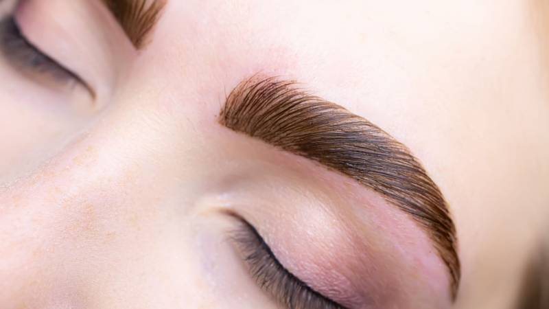 Formation en Browlift et Décoloration des Sourcils, à Lyon