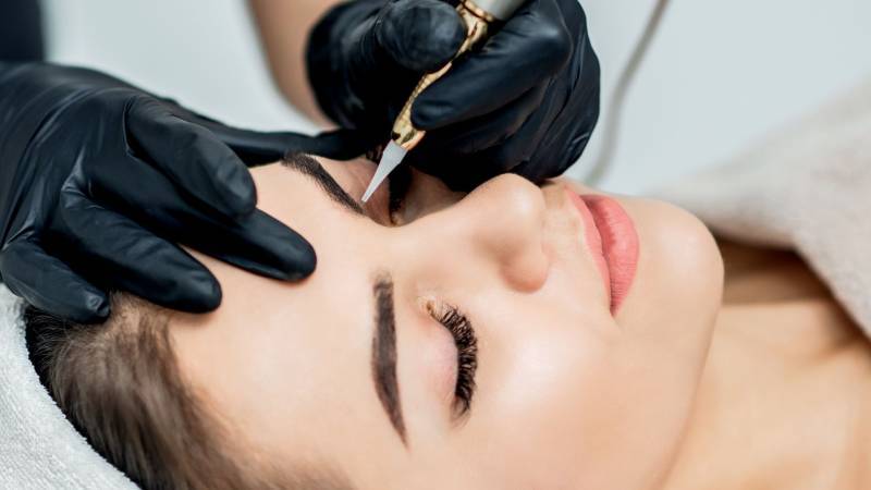 Formation en Airbrush Brows, à Lyon